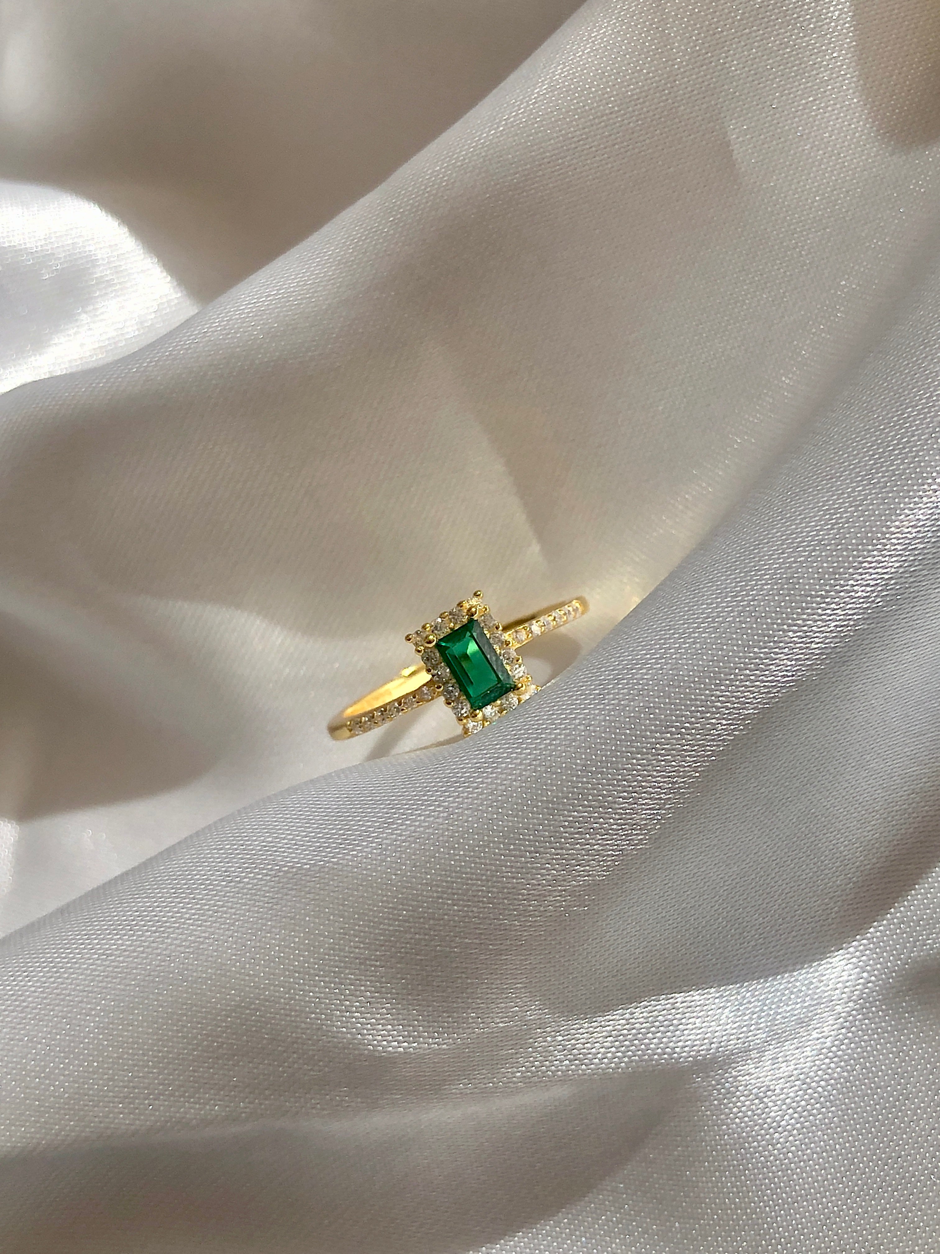 Emerald Vows Ring