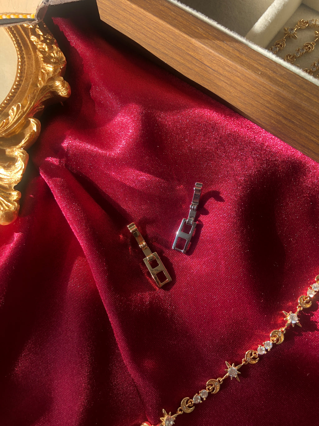 Lady of Night Bracelet