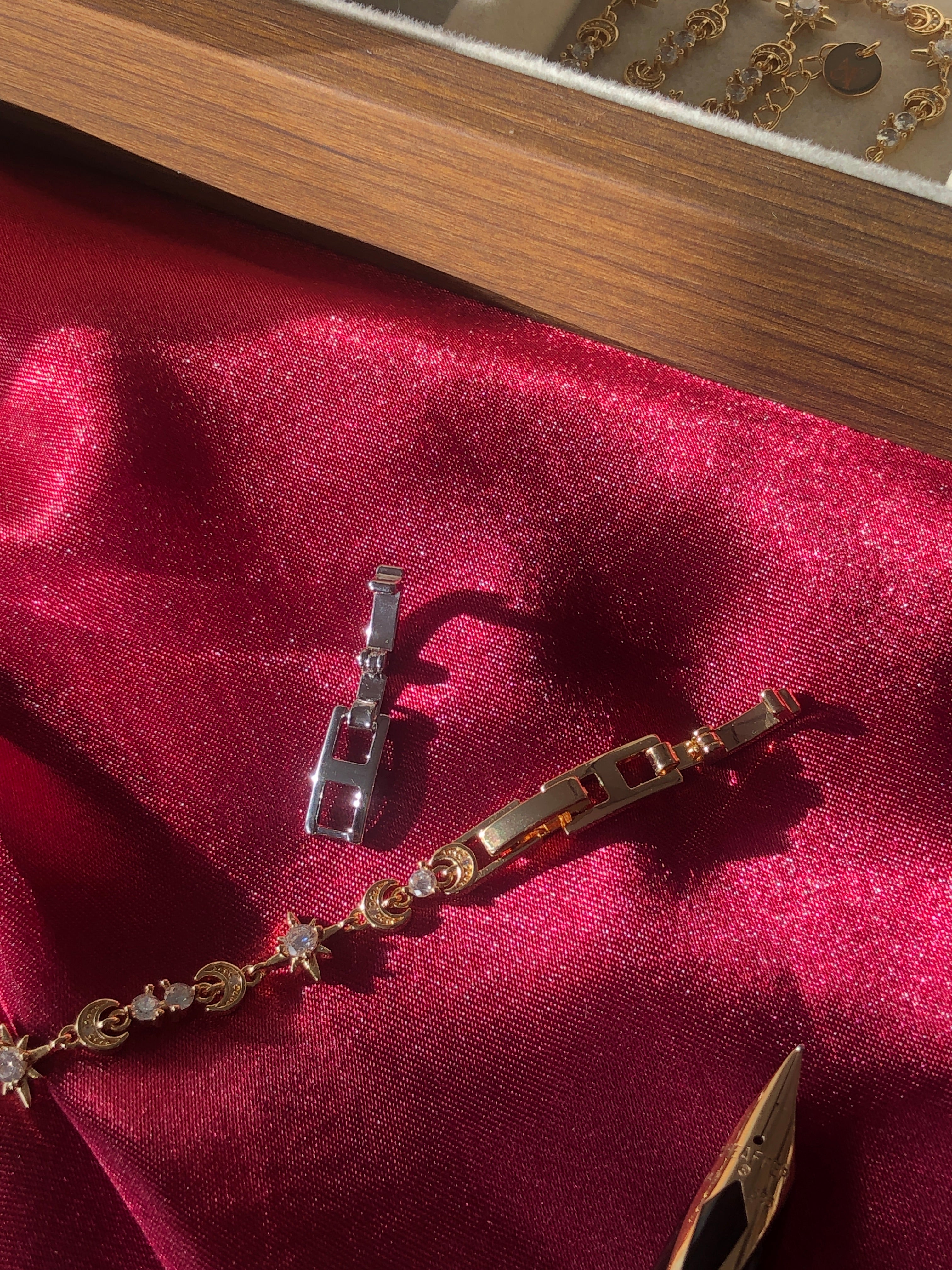 Lady of Night Bracelet