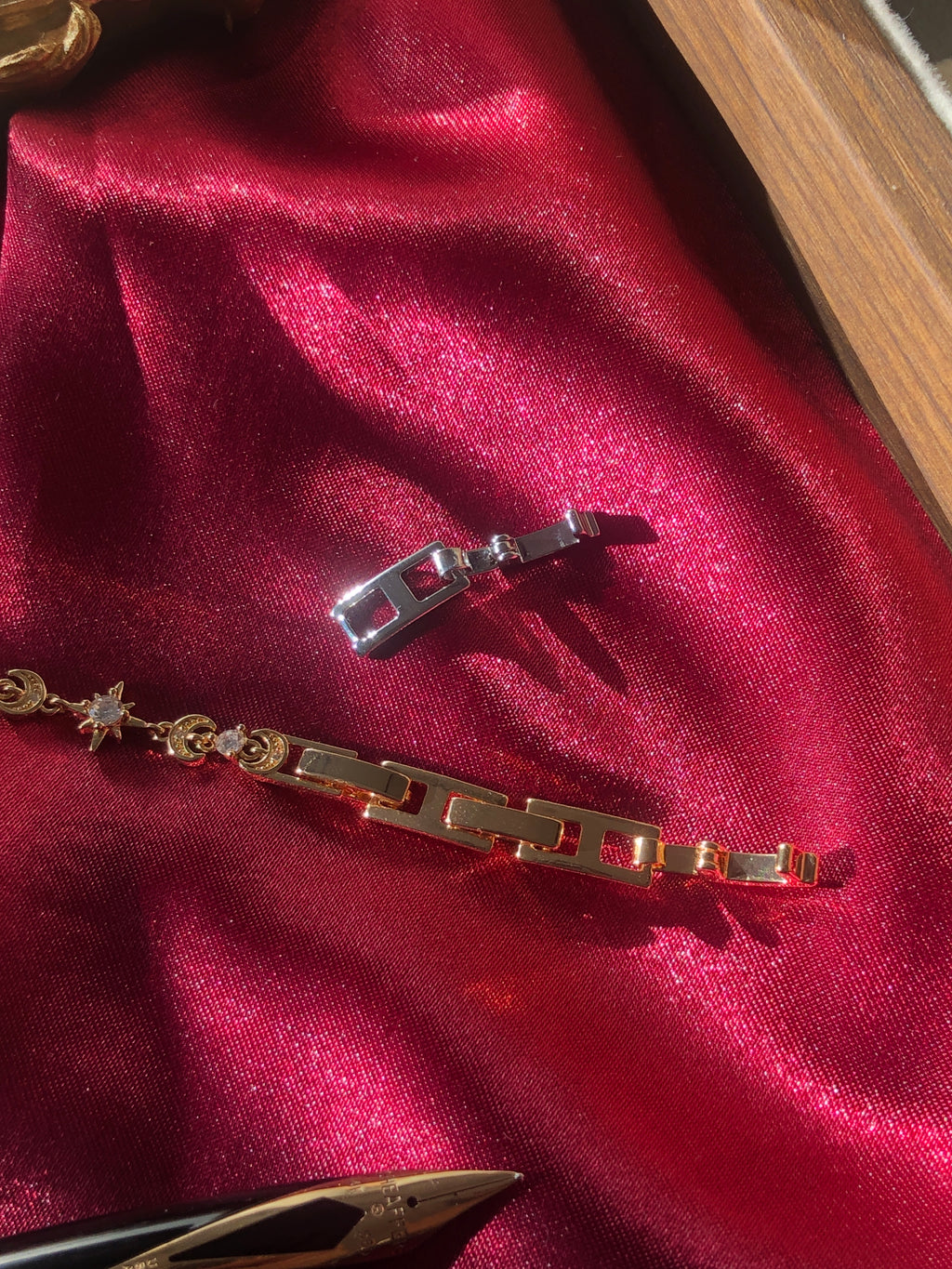 Lady of Night Bracelet