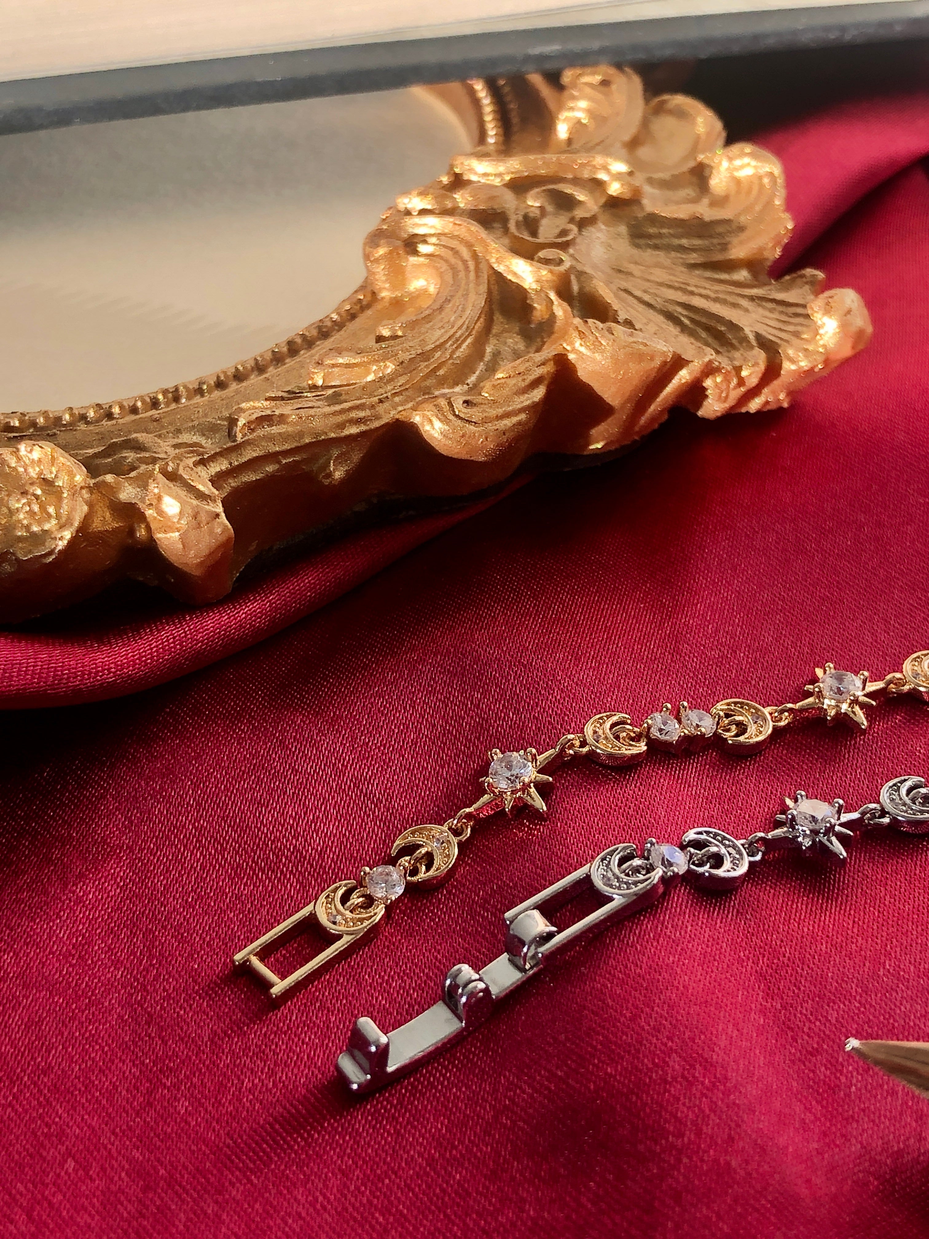 Lady of Night Bracelet